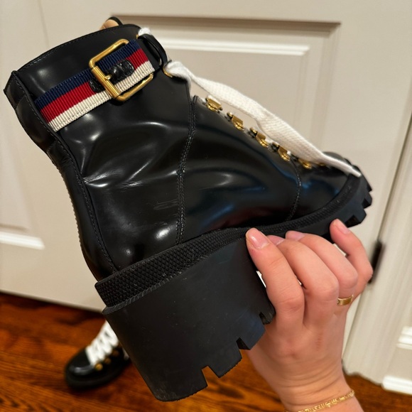 GUCCI GG LEATHER CANVAS ANKLE BOOTS BLACK W/ RED, WHITE, AND BLUE BUCKLE - Picture 11 of 16